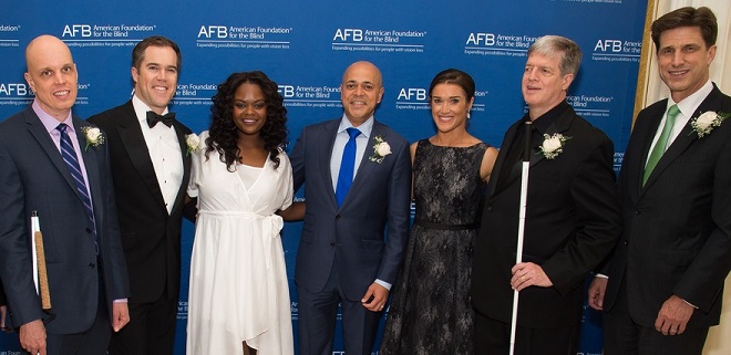 Photo (L-R)- Tom Wlodkowski for Comcast, Peter Alexander, NBC News; Shanice Williams, star of The Wiz Live! for NBCUniversal; David Ushery, News 4 New York Anchor and M.C.; Rebecca Alexander; Kirk Adams; and Dana Deasy for JPMorgan Chase and Co.